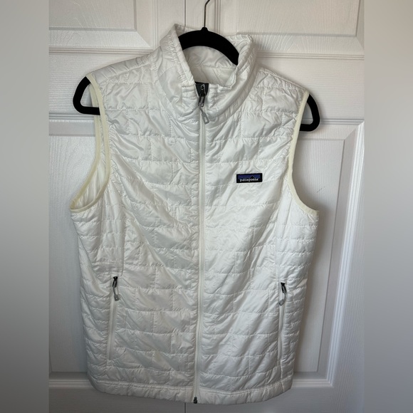 Patagonia Women's Vest in Birch White - Picture 4 of 6